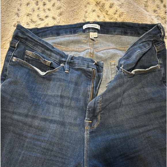 Good American Jeans - Picture 6 of 6